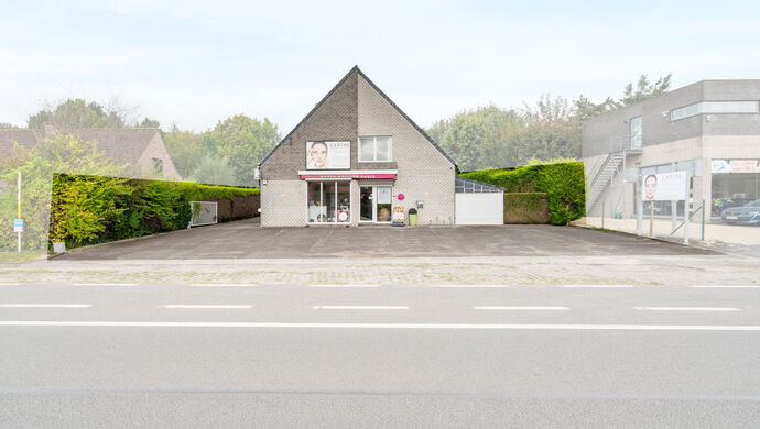 Gebouw voor gemengd gebruik te koop in Sint-Niklaas